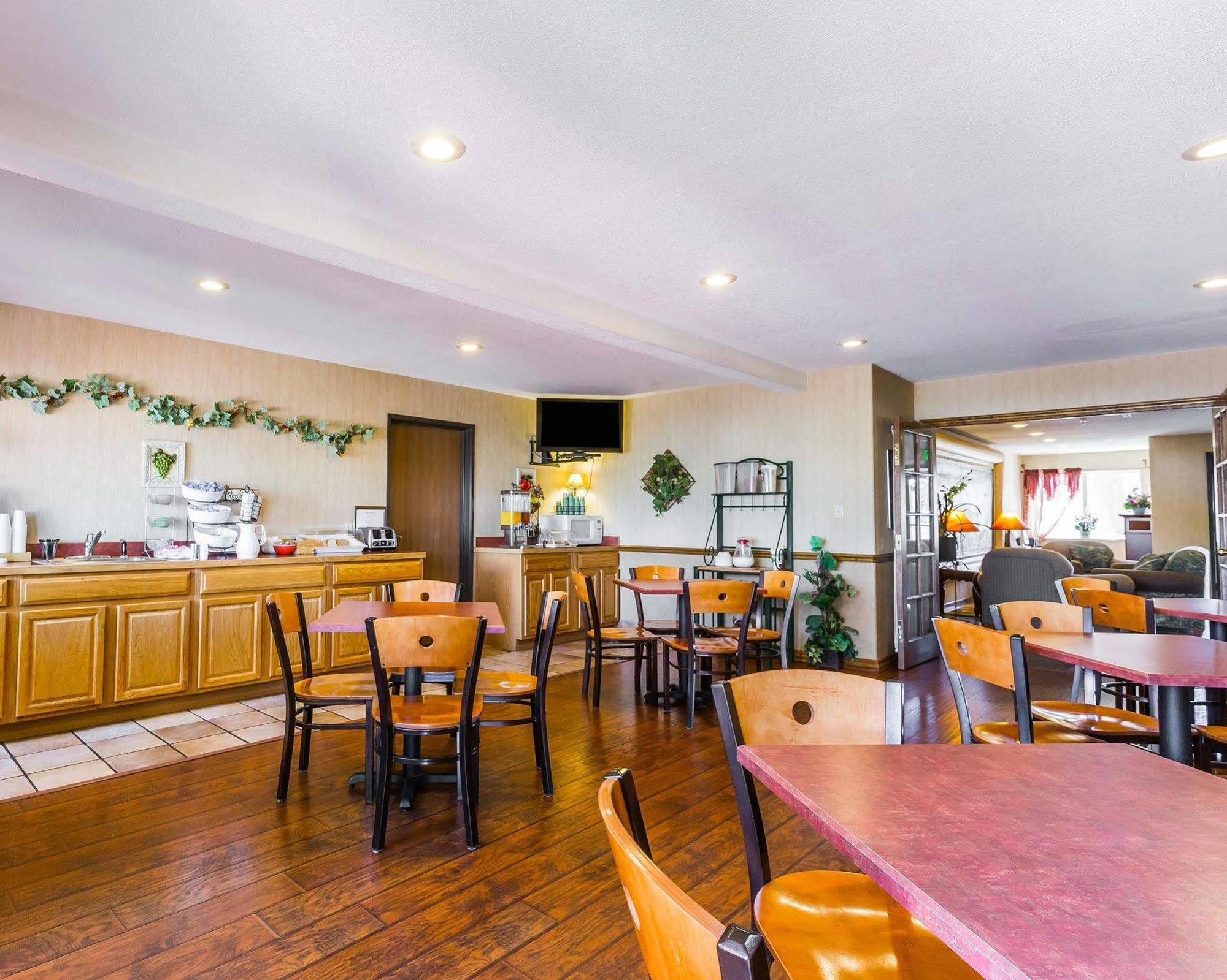 Econo Lodge Inn & Suites Ripley Kültér fotó